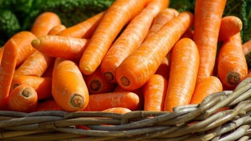 Is Carrot Oil Good for Your Hair? - Hair by Brian